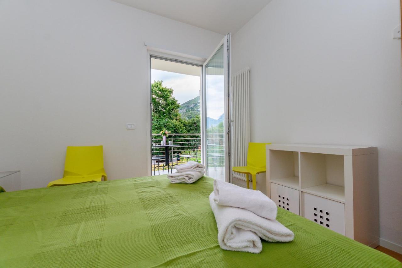 Torbole Relax, Pool & Balcony Apartment - Happy Rentals トルボレ エクステリア 写真