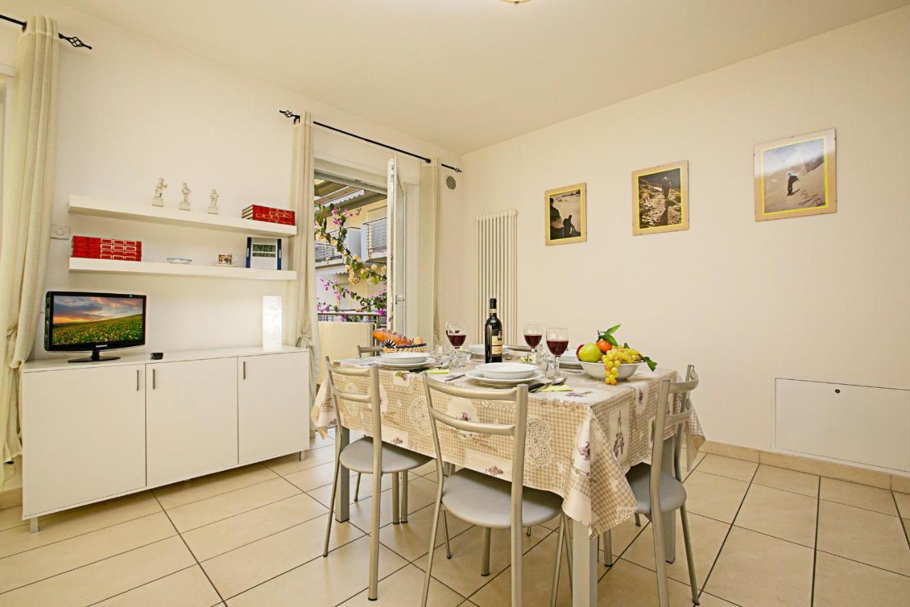 Torbole Relax, Pool & Balcony Apartment - Happy Rentals トルボレ エクステリア 写真