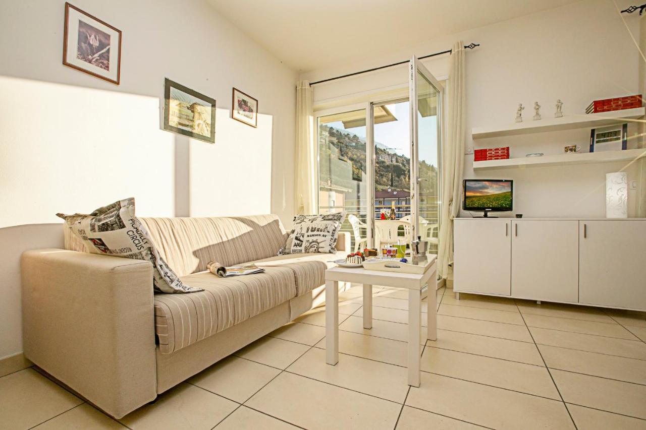 Torbole Relax, Pool & Balcony Apartment - Happy Rentals トルボレ エクステリア 写真